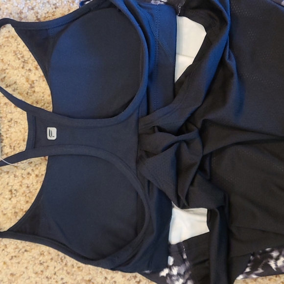 Fabletics Norwalk athletic tank, black and white tie dye, NWT - Picture 11 of 16